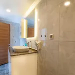 Midpoint Apartamento Fethiye