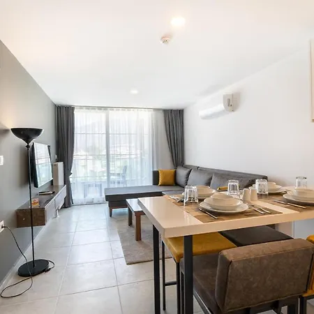 Apartment Midpoint *