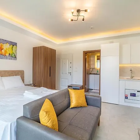 Apartment Midpoint *