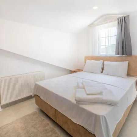 Midpoint Апартаменты *