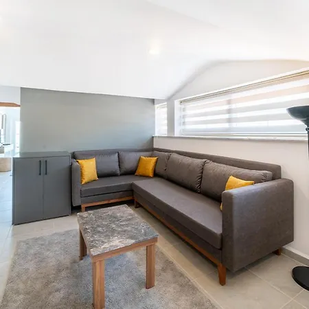 Apartmán Midpoint *